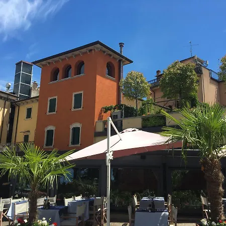 Del Garda *